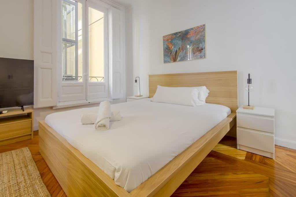 Petite E Chic Loft Para 3 En El Corazon De Madrid Exteriör bild