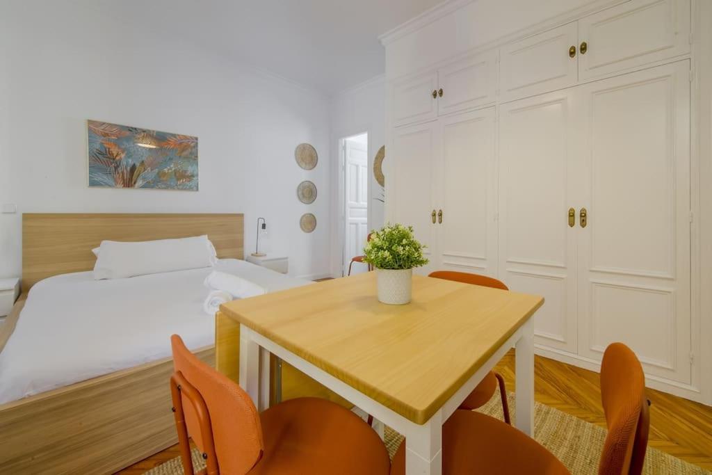 Petite E Chic Loft Para 3 En El Corazon De Madrid Exteriör bild