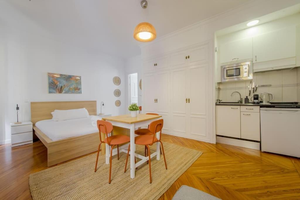 Petite E Chic Loft Para 3 En El Corazon De Madrid Exteriör bild