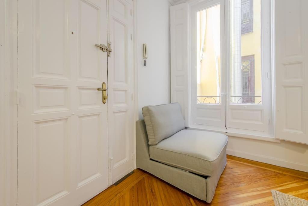 Petite E Chic Loft Para 3 En El Corazon De Madrid Exteriör bild