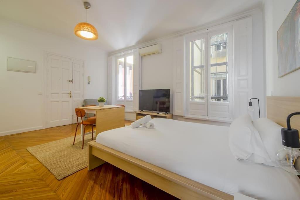 Petite E Chic Loft Para 3 En El Corazon De Madrid Exteriör bild